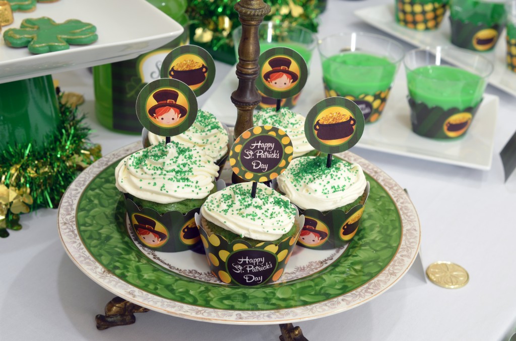 st patricks day printable cupcake display