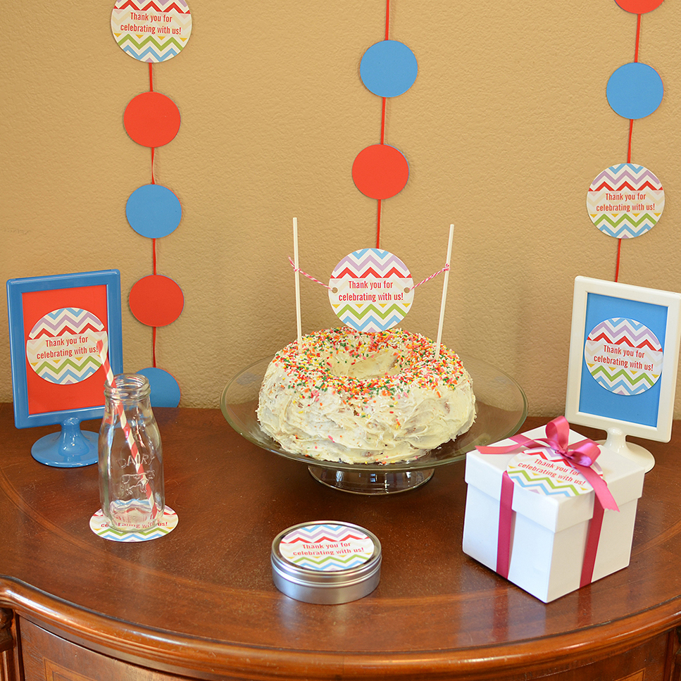  Cupcake Trio - Personalized Birthday Party Table Confetti 